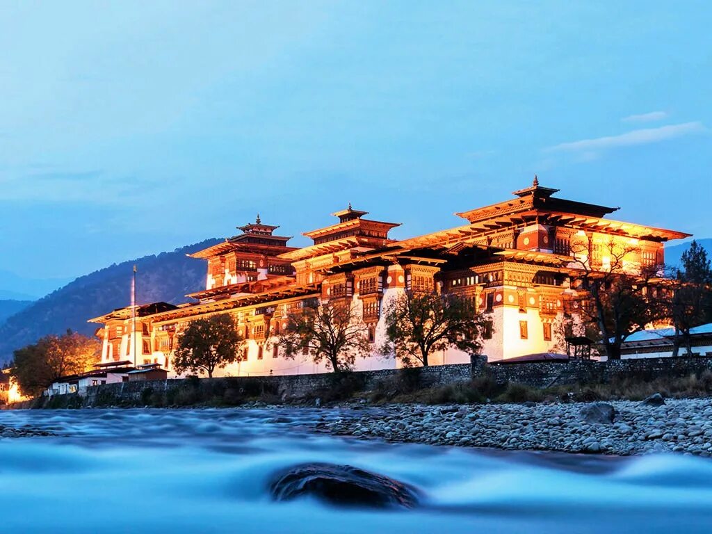 Бутан города. Бутан Тхимпху. Королевство бутан, Тхимпху. Бутан столица. Достопримечательность бутан Тхимпху.