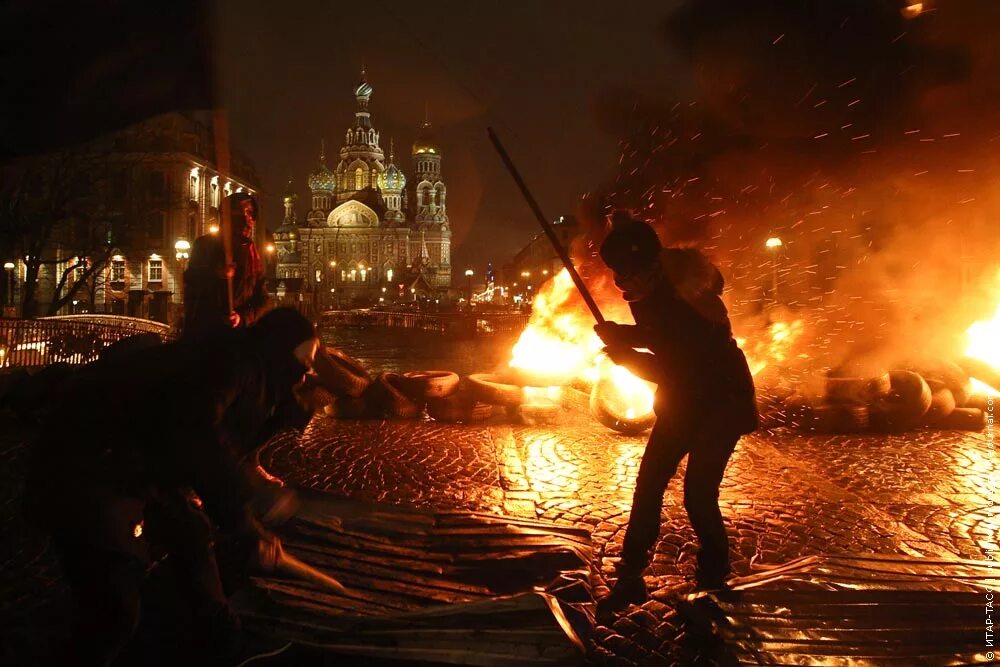 Горивать. Майдан в Москве. Штурм Кремля 2021. Павленский столкновение. Майдан на красной площади.