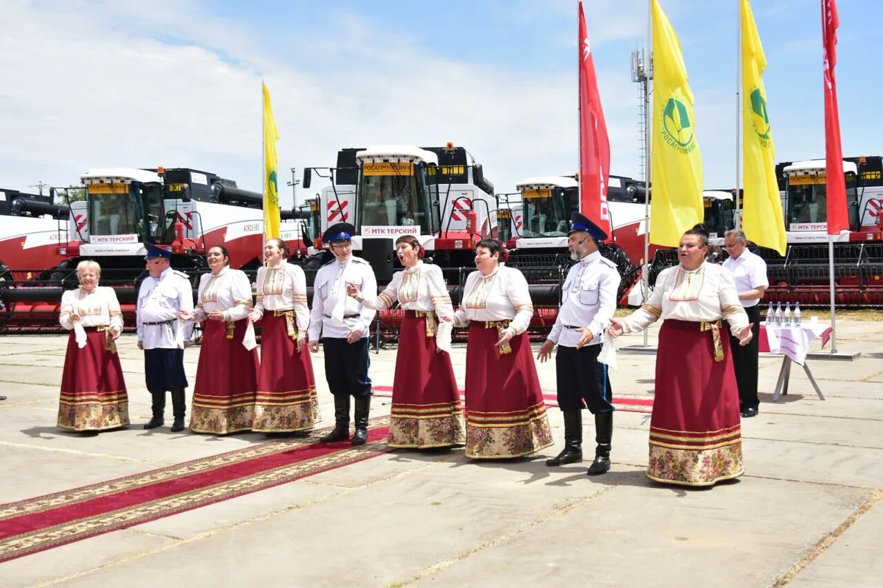 Погода терское ставропольского края. АО СХП Терский Буденновский район. Посёлок Терский Ставропольский край Буденновский район. СПК Терский Буденновский район. СХП Терский Ставропольский край.