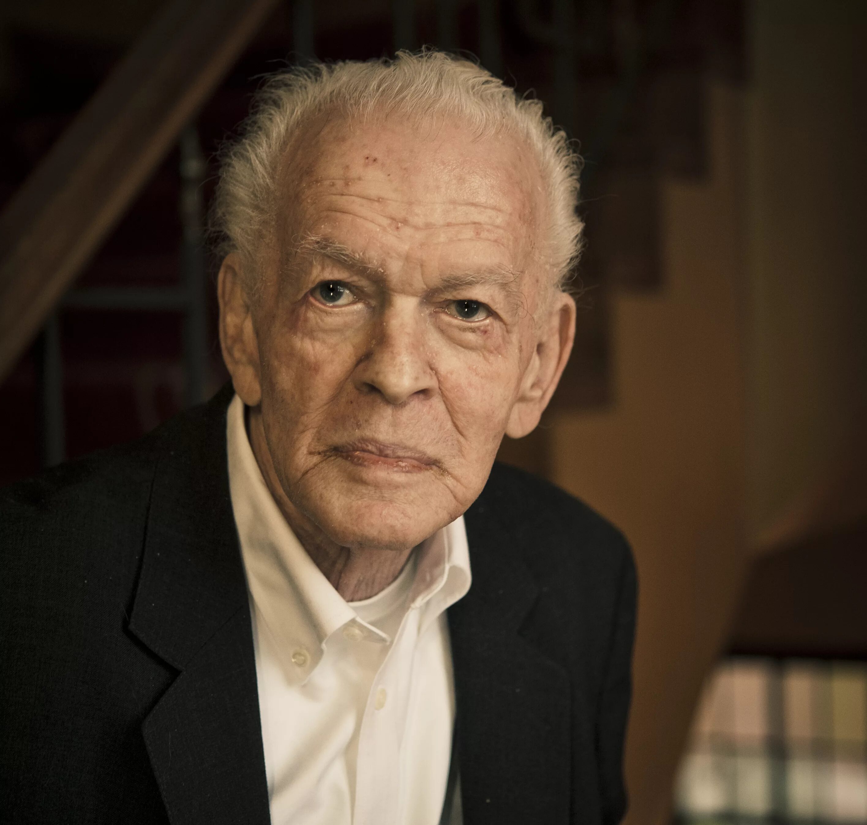 Книга джина шарпа от диктатуры к демократии. Книга джина шарпа от диктатуры к демократии. Джин шарп цветные революции. Джин шарп цветные революции. Джин шарп цветные революции.