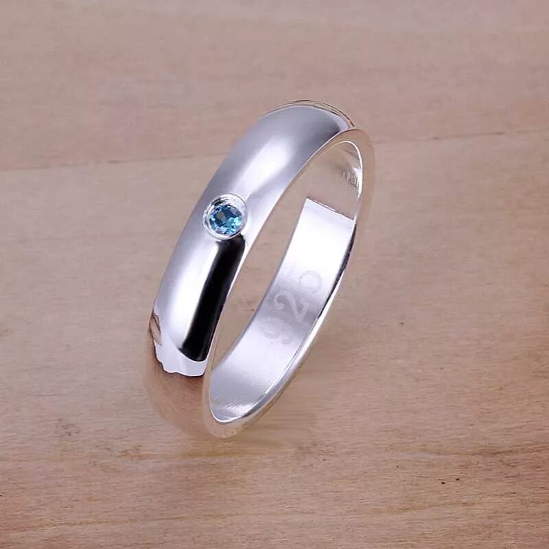 Обручальное кольцо из белого золота 3546 585 пробы с бриллиантом. Кольцо с плавающим бриллиантом. Соколофт кольцо 94013679. Обручальные кольца с камнями. Золотое кольцо с плоским камнем.