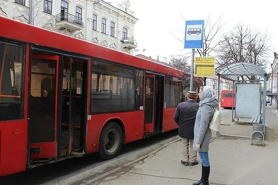 Общественный транспорт Казани. Общественный транспорт фото. 68 Автобус Казань. Пассажиры в автобусах Казани. 5 автобус казань остановки