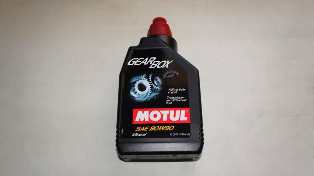 Какое масло в редуктор квадроцикл. SAE 90gl5 Motul. Мотюль 80w90. SAE 80w-90 gl-5 мотюль. Motul SAE 90 gl4.