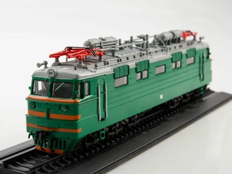 Наши поезда 1 87. Коллекционные поезда. Тепловоза м62 roco 1:87. Электровоз вл60 1:87. Поезд чмэ3.