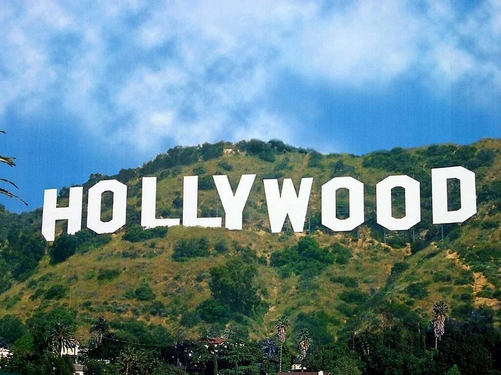 Вуд голливуд. Гора голливуд. Надпись hollywood. Надпись голливуд в лос анджелесе. Америка надпись голливуд.
