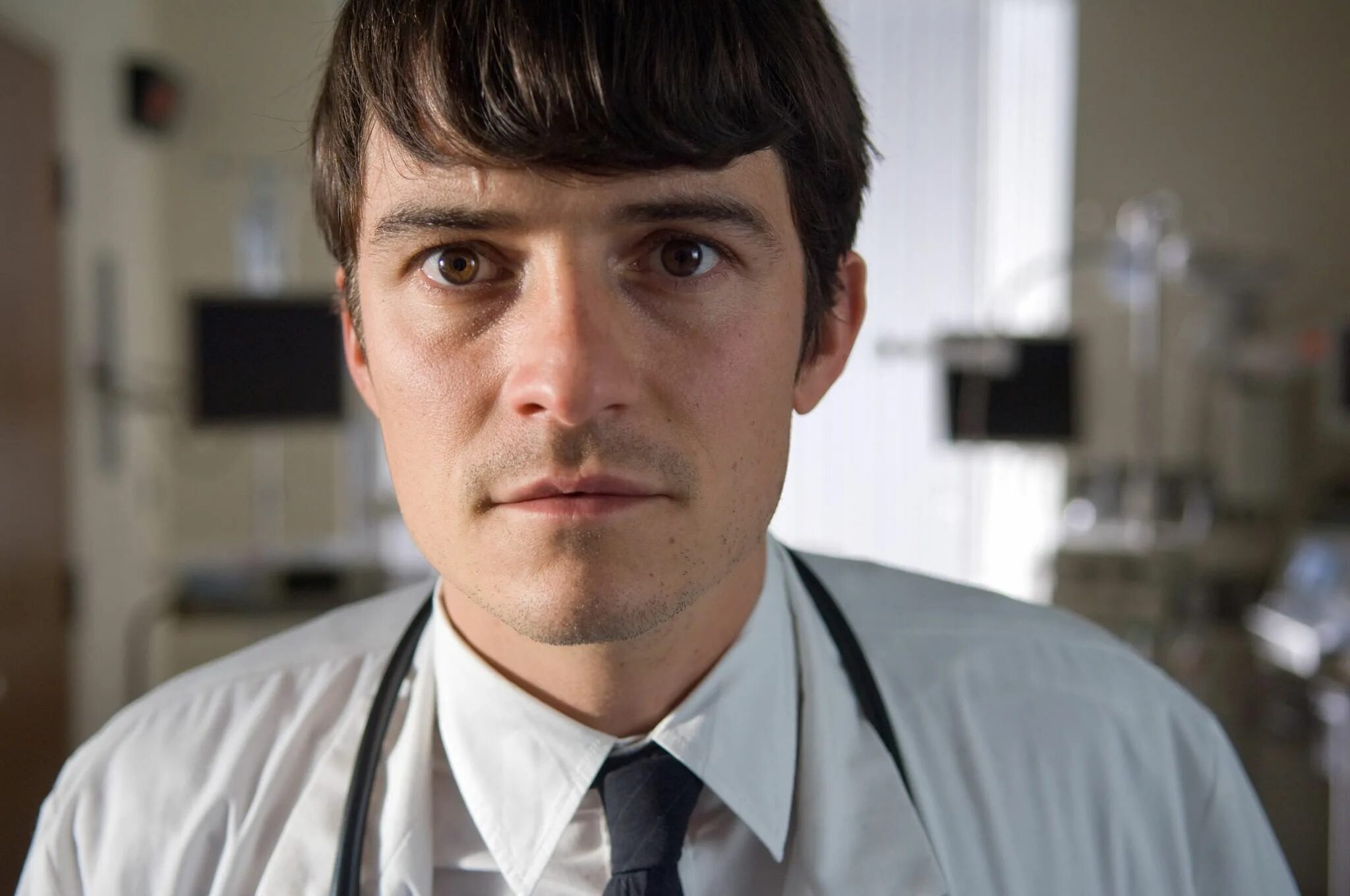 Годов врач отзывы. Хороший доктор фильм 2011. Хороший доктор фильм 2020. Хороший доктор Орландо Блум. Хороший доктор фильм Орландо Блум.