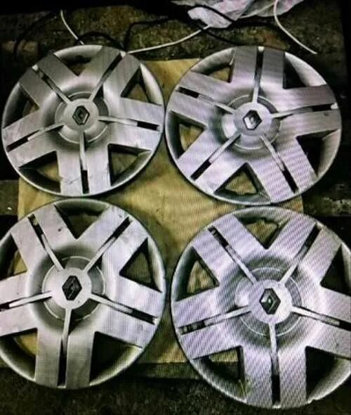 820042260 колпаки renault. Оригинальные колпаки рено 16. Renault laguna 3 колпак. Колпаки 16 радиус дастер. Колпаки на рено мастер 3.