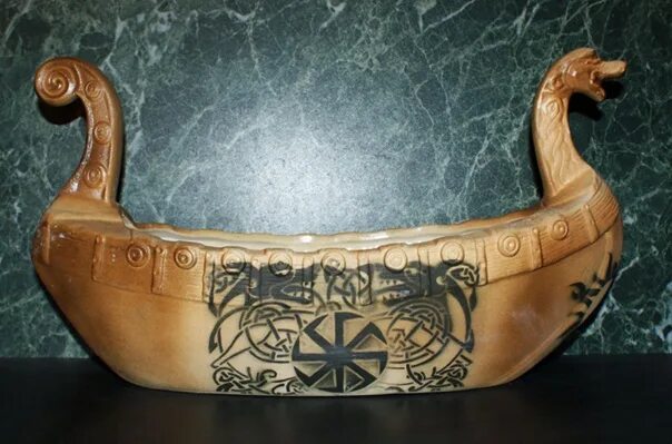 Братины из глины. Водный транспорт презентация. (челнок. Лодка на реке. Больше челне.