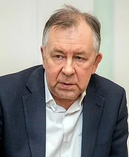 Директор ровен