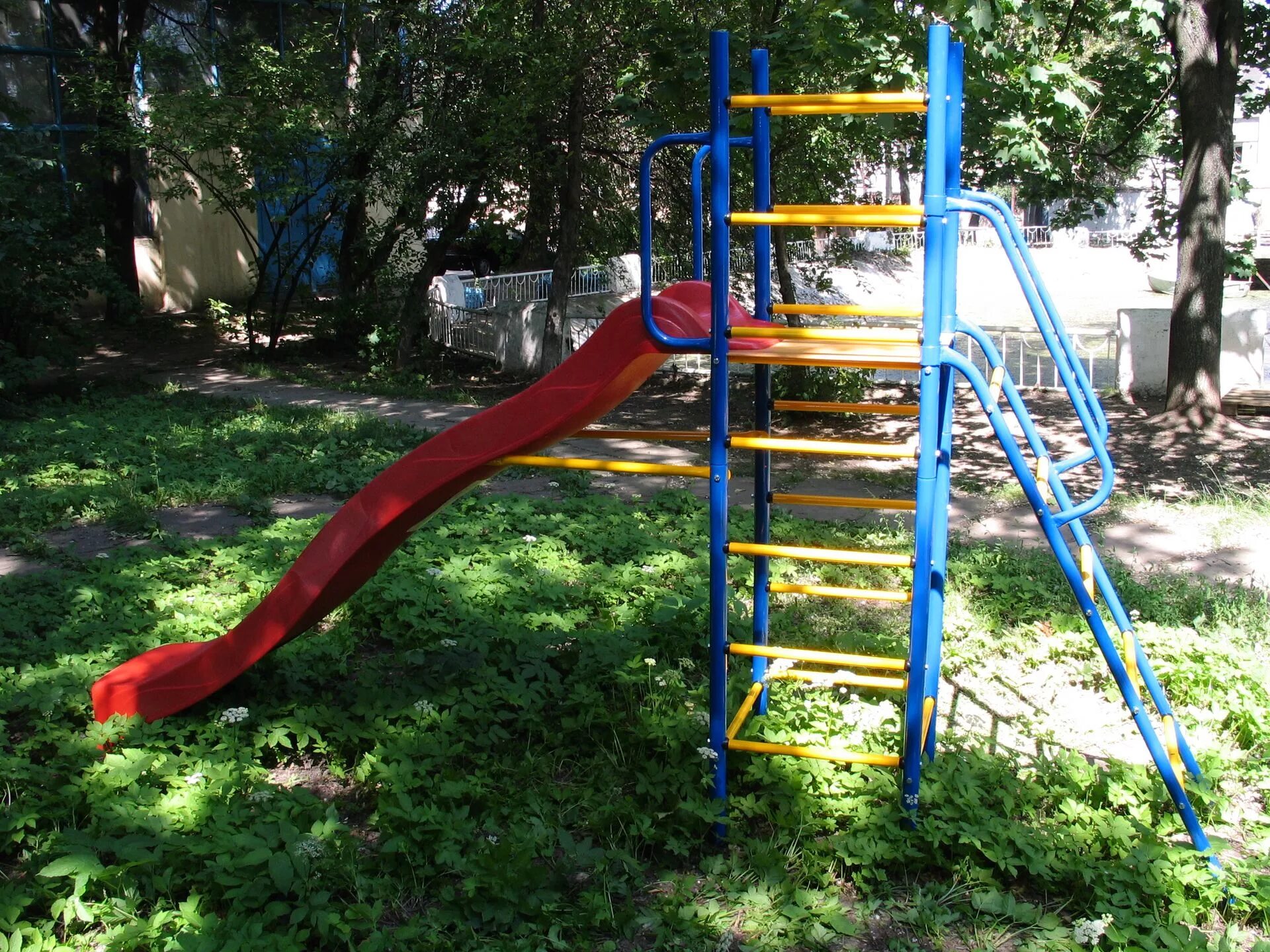 детская горка для дачи. крепость фани deluxe. детские горки для дачи. горка пластиковая. горка на даче.