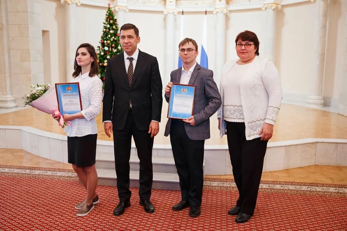 Техникум родник. Сысертский социально-экономический техникум Родник. ССЭТ Родник Сысерть. «Сысертский социально-экономический техникум «Родник» г. Сысерть. Родник в Сысерти училище.