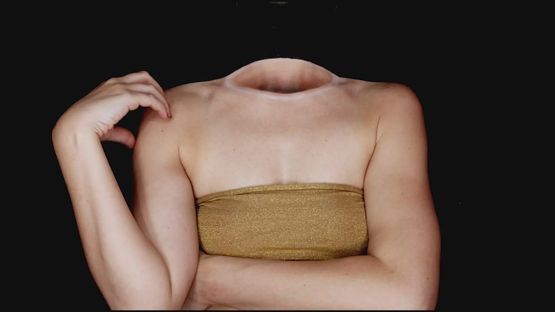 Голова баш головы. Костюм без головы. Тело женщины без головы. Безголовый портрет викторианской англии. Голова баш головы.