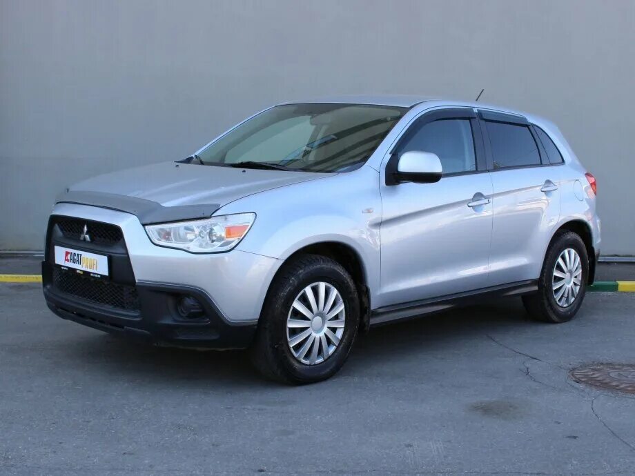 Митсубиси асх 2012 года. Mitsubishi ASX 2012. Mitsubishi ASX 1.8 2012. Митсубиси ASX 2012 года. Митсубиси АСХ серебристый.