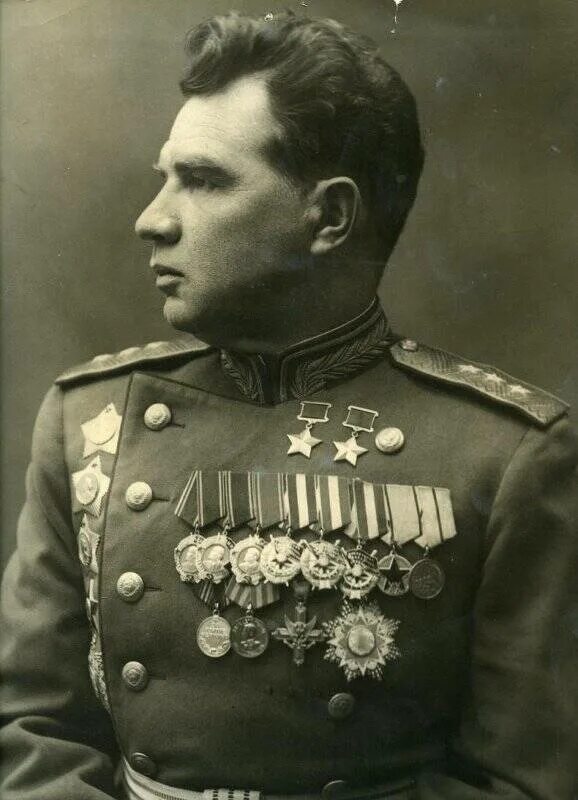 Чуйков василий иванович (1900-1982). Чуйков василий иванович (1900-1982). Чайков василий иванович. Чуйков маршал советского союза. Чуйков василий иванович.