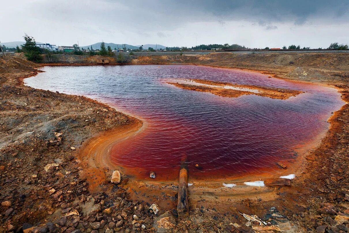 Экологические последствия воды. Карабаш озеро. Озеро Карабаш Челябинская область. Карабаш загрязнённая почва. Карабаш кислотные дожди.