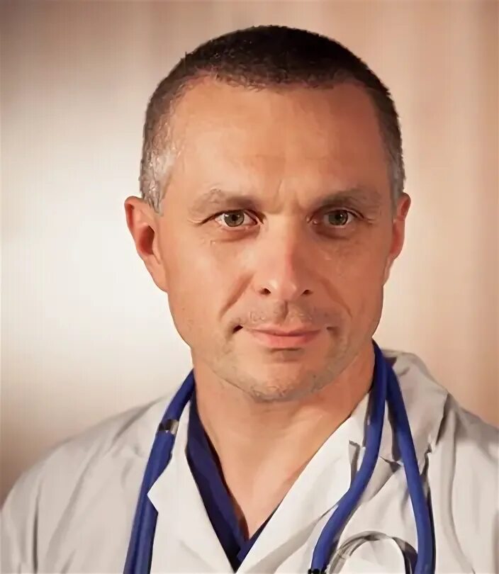 Заведующий торакальным отделением. Хирург онколог барнаул. Мезин евгений владимирович. Талдыкин михаил валентинович врач. Талдыкин михаил валентинович.