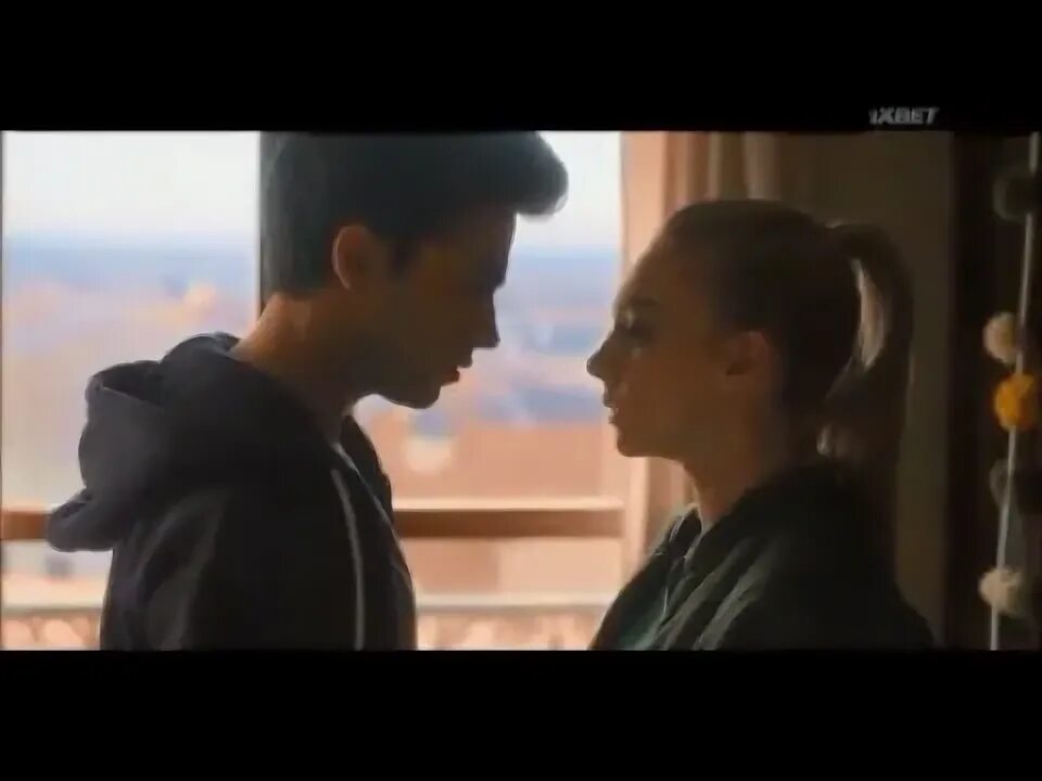 Короткие истории карлы и самуэля. Сериал элита карла и самуэль. карла и самуэль короткая история. спецвыпуски элиты карла и самуэль. элита короткие истории карла и самуэль.