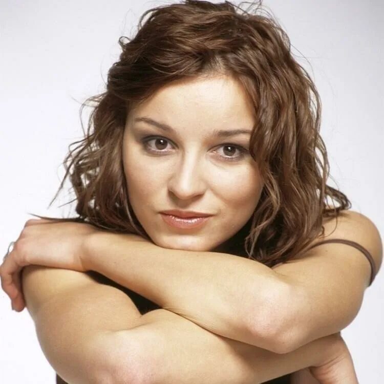 Мари псевдонимы. Мария наумова латвия 2002. мария наумова евровидение 2002. мария наумова певица. мария наумова латвия.
