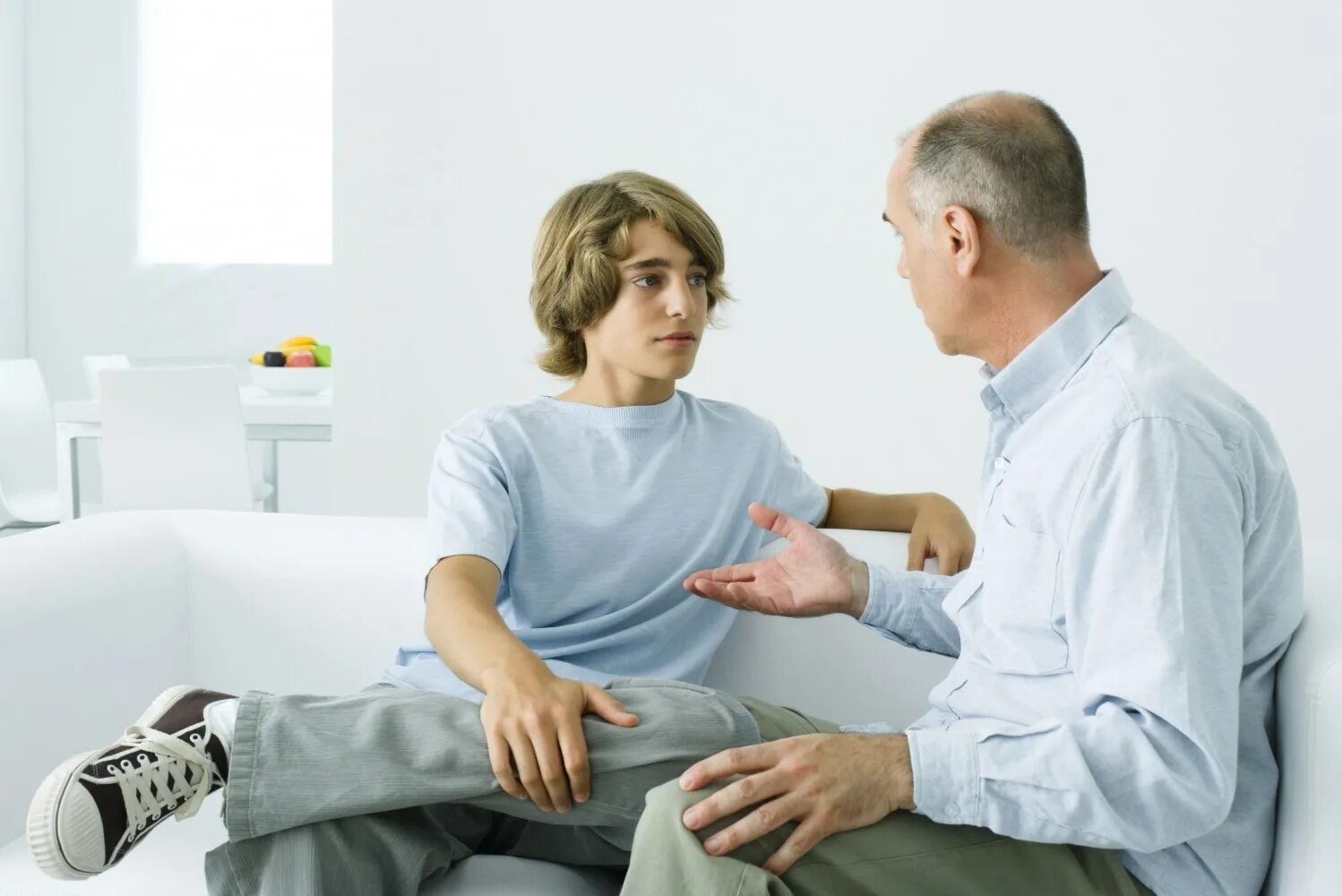 Переходный возраст сына. Разговор с подростком. Подросток и взрослый. Разговор с родителями. Беседа родителей с подростком.