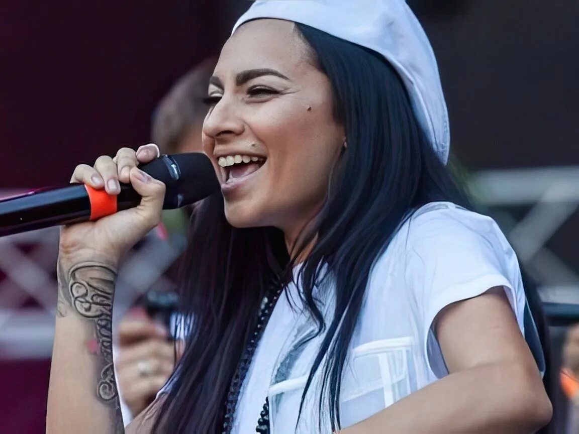 Тать что это. Тати мару. Тать что это. Тати габриэла. Тати певица.