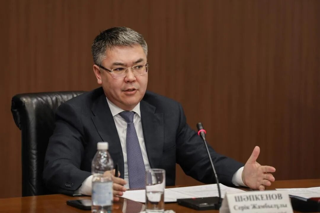 Комитет гражданской авиации республики казахстан. Мэр казахстана. Серик. Серик шапкенов. Серик.