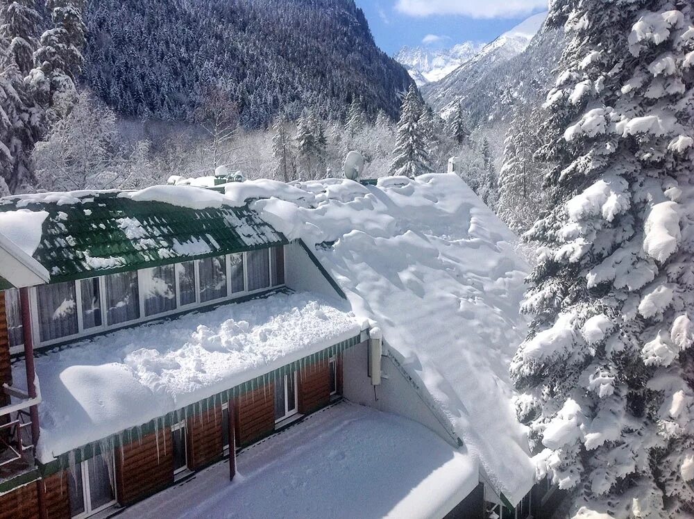 Гоначхир отель в домбае. Гоначхир домбай. Гостиница домбай в домбае. Отель гоначхир. Отель вершина домбай.
