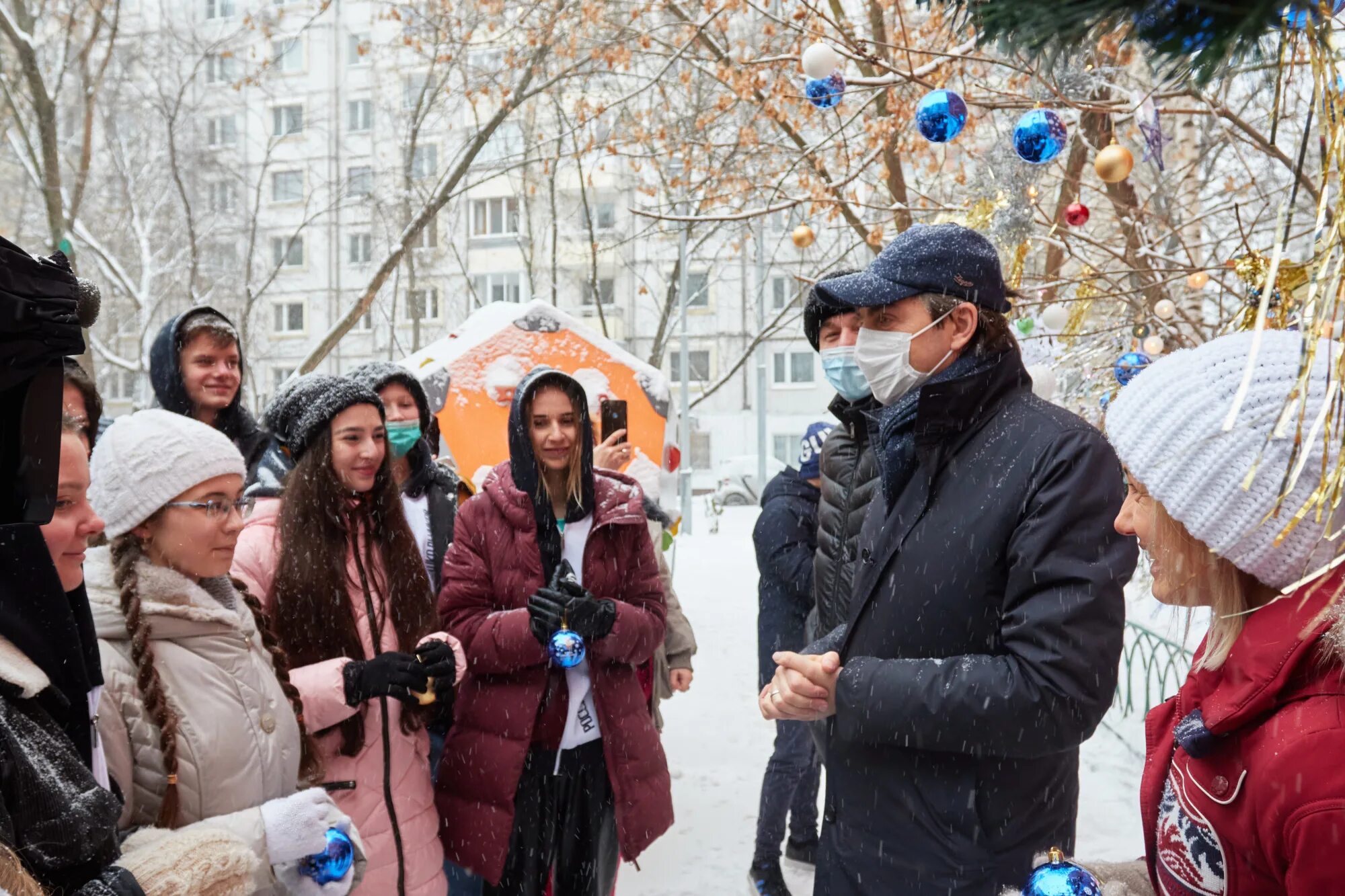 Сергей кравцов рдш. Жители ближнего. Население ближнего востока. Жители ближнего. Жители ближнего востока.