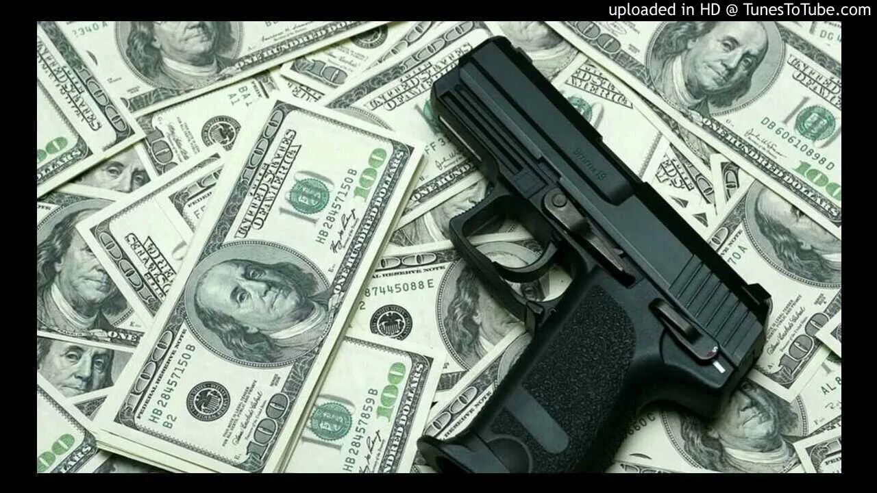 Револьвер и деньги. Стволы и деньги. Guns bithes s money. Деньги пистолеты наручники. Guns bithes s money.