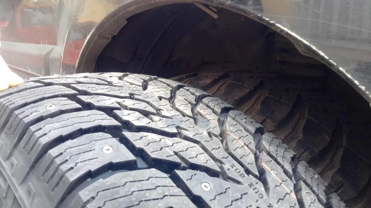 Шипованная резина на тлк 105а. Bridgestone blizzak dm-z3. Нокиан хакапелита лт3. 285 3 р. Nokian tyres lt285/70r17 121/118q hakkapeliitta lt 3.