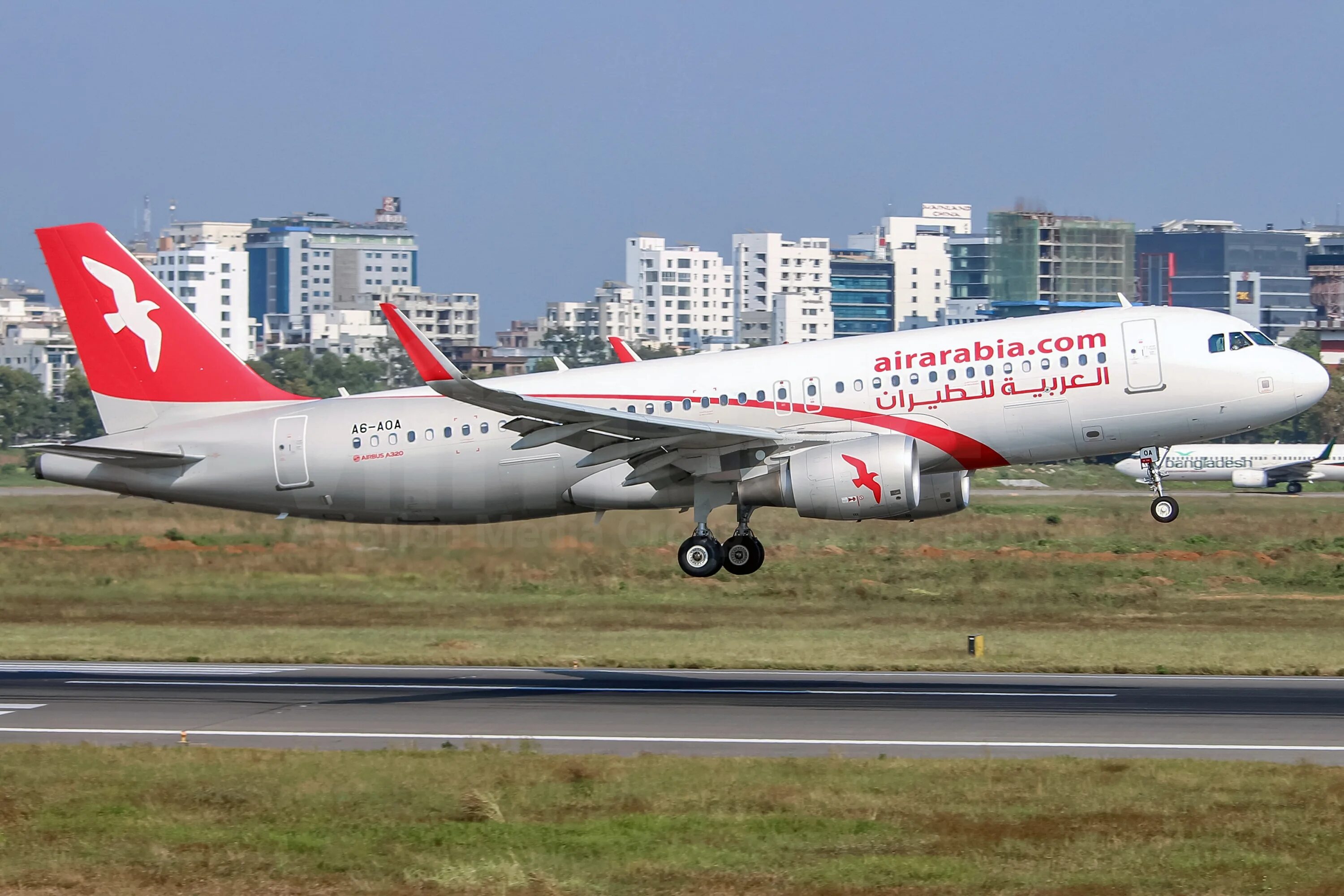 Айр арабиан. Самолет а320 Air Arabia. Airbus a320 аэр Арабия. Эир АРАБИА 320. G9 956 Air Arabia.