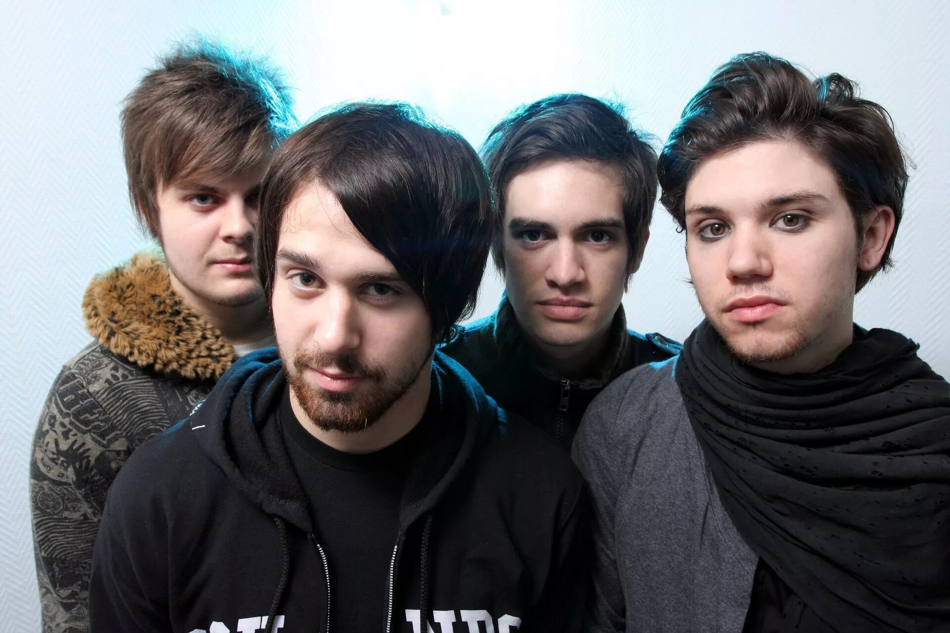 Panic at the disco's. брендон ури. группа panic! at the disco. группа panic! at the disco. Panic at the disco 2005.