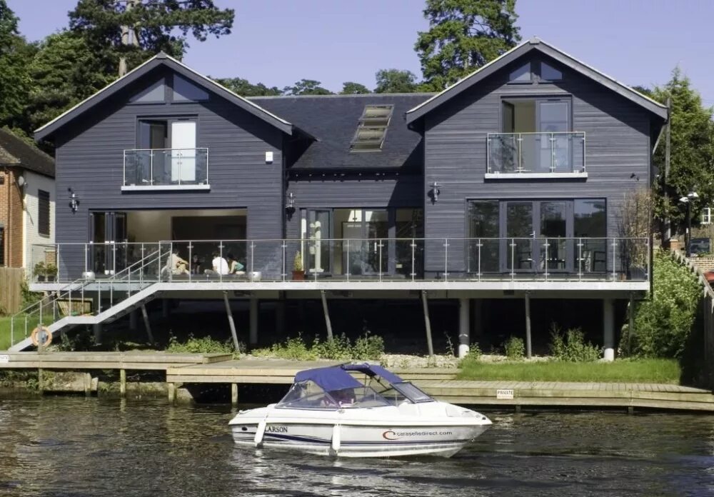 Дом со своим берегом. Клифф хаус. Дом со своим берегом. Дом у реки дмитрия позаренко. Дом со своим берегом.