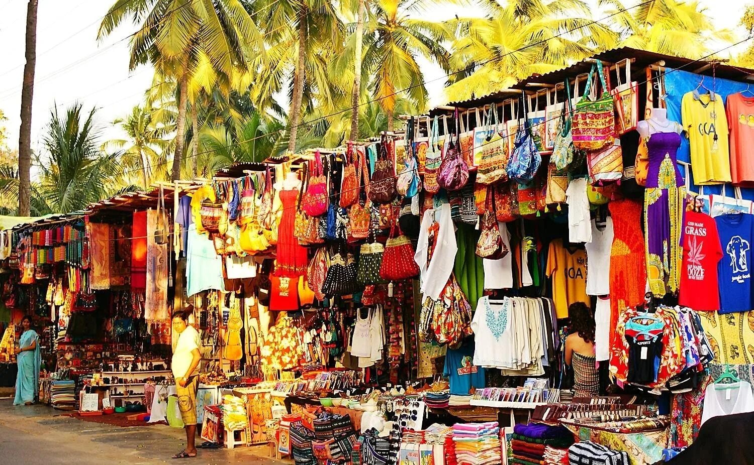 Шри ланка производство. Рынок Анджуна Гоа. Шри Ланка рынок одежды. Рынок в Панаджи. Шри Ланка рынок манго.