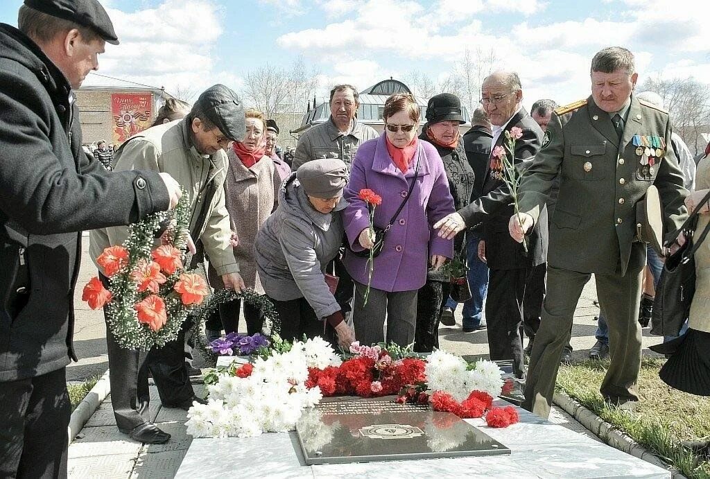 Чернобыль в нашей памяти. Вечная память ЧАЭС. Чернобыль:судьбы,события,память.. Чернобыль час памяти