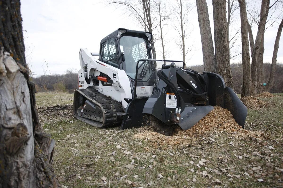 Bobcat гусеничный. Бобкэт т770. Мини-погрузчик Bobcat t770. Бобкэт 770. Мини-погрузчика Bobcat 770 гусеничный.