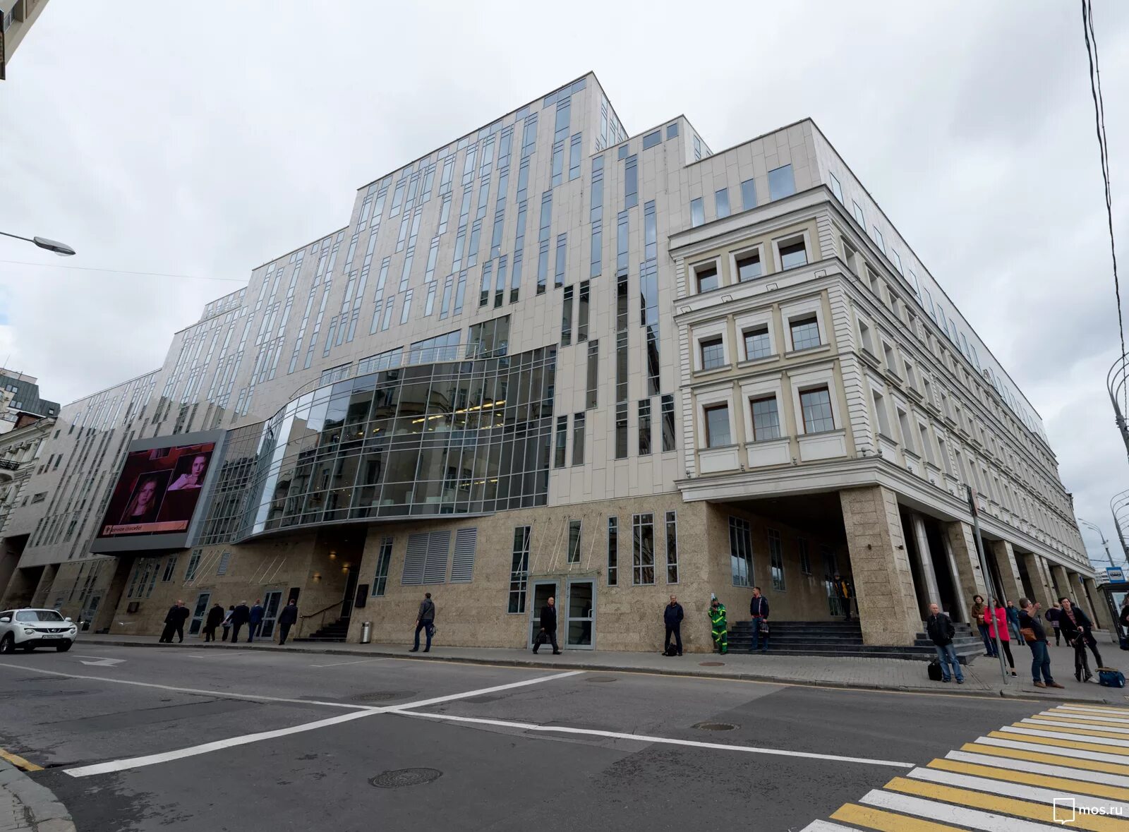 Сцена на сухаревской табакова. , сцена на сухаревской. Табаков сухаревская. Московский театр олега табакова зал. Малая сухаревская площадь 5 театр табакова.