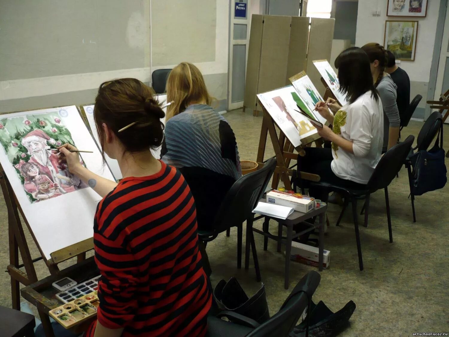 экзамены в художественное училище. экзамен для художественного колледжа.