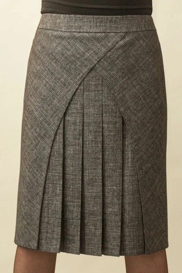 Оригинальные юбки со складками. Показать модели юбок. Юбки женские. Юбка классика. Женщины в юбках.