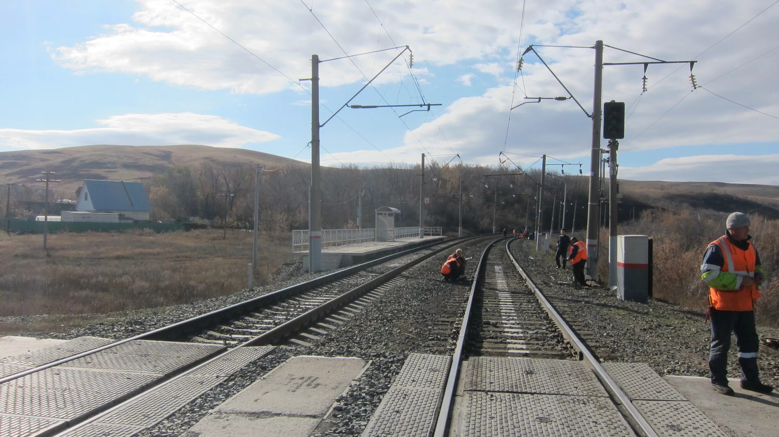 Кувандык оренбург поезд. Оренбург кувандык поезд электричка. Электричка 6604 оренбург орск. Кувандыкская дистанция пути. Оренбург кувандык поезд электричка.