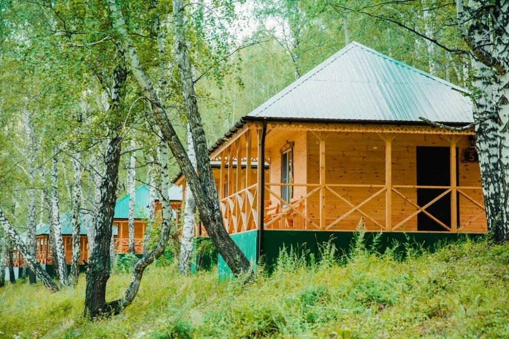 Турбаза синегорье горный. Турбаза абзаково башкирия. Турбаза зеленый мыс. Бригантина база. Турбаза листья.