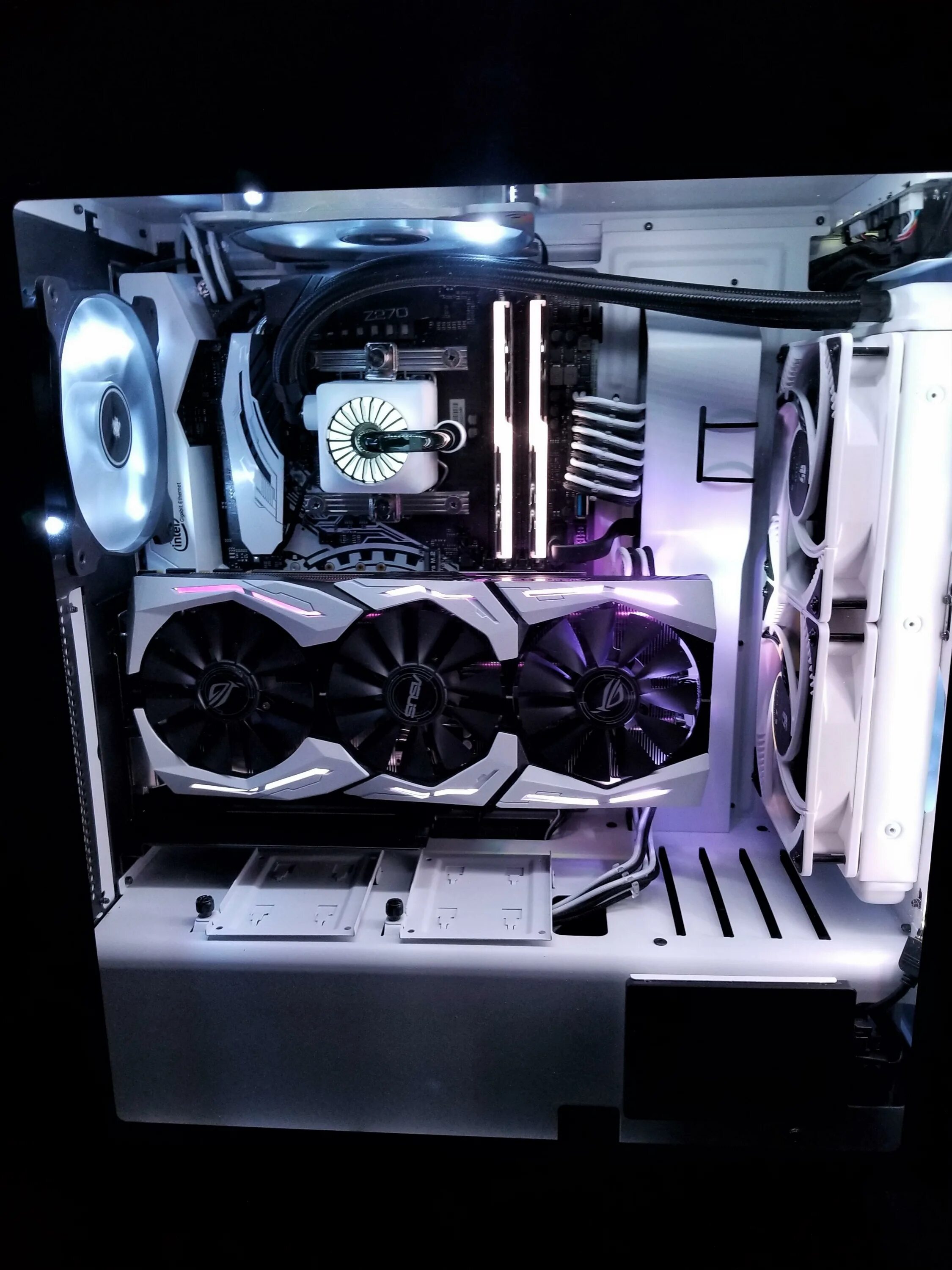 Install gpu. Vertical gpu mount. vertical gpu nzxt s340. h210 vertical gpu. вертикальная видеокарта в корпусе nzxt.