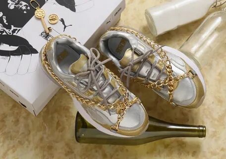 Shoes piece
