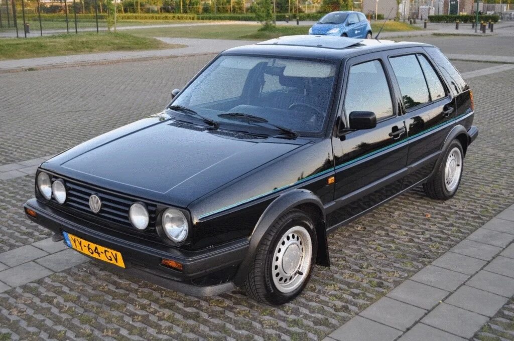 Куплю фольксваген гольф б у. VW Golf 2. Volkswagen гольф 2. Volkswagen Golf 2 Manhattan. VW Golf mk2 Manhattan.