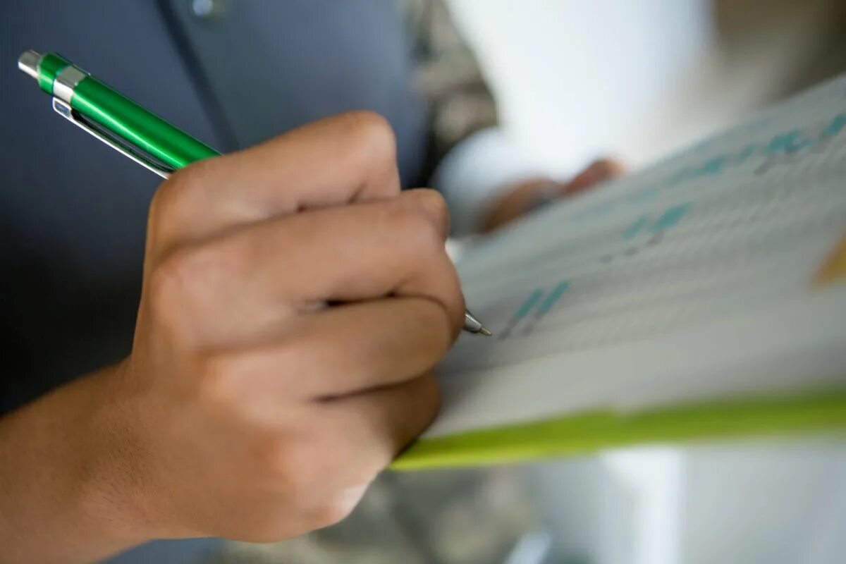 Go on to write. Green pen картинки. write down.