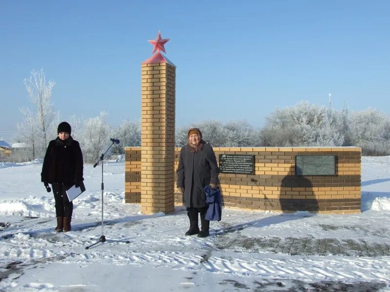 Погода село борки. Деревня Борки Тербунский район. Село Борки Тербунского района Липецкой области. Борки замок Тербунский район. Замок в селе Борки Тербунского района Липецкой области.