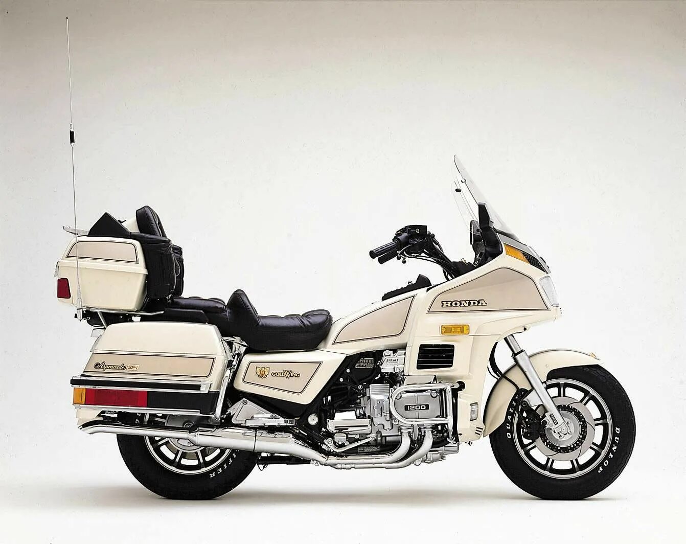 Honda gold wing 1986. Honda gold 1200. Хонда голд 1200. Gl1200 gold wing. Хонда голд 1200.