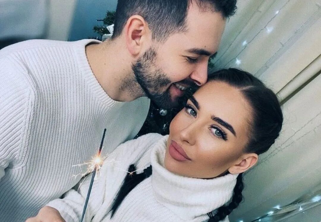 Жена лрочмт мужу крупным алверс. Развелась со вторым мужем. Элла суханова свадьба. Муж гоар аветисян. Элла суханова дом 2 вышла замуж.