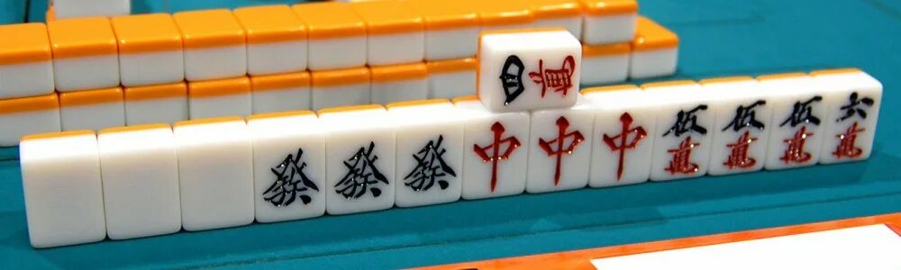 маджонг настольная игра. ричи маджонг набор карточный. риичи маджонг. ричи маджонг соревнование. игра риичи (японский маджонг).