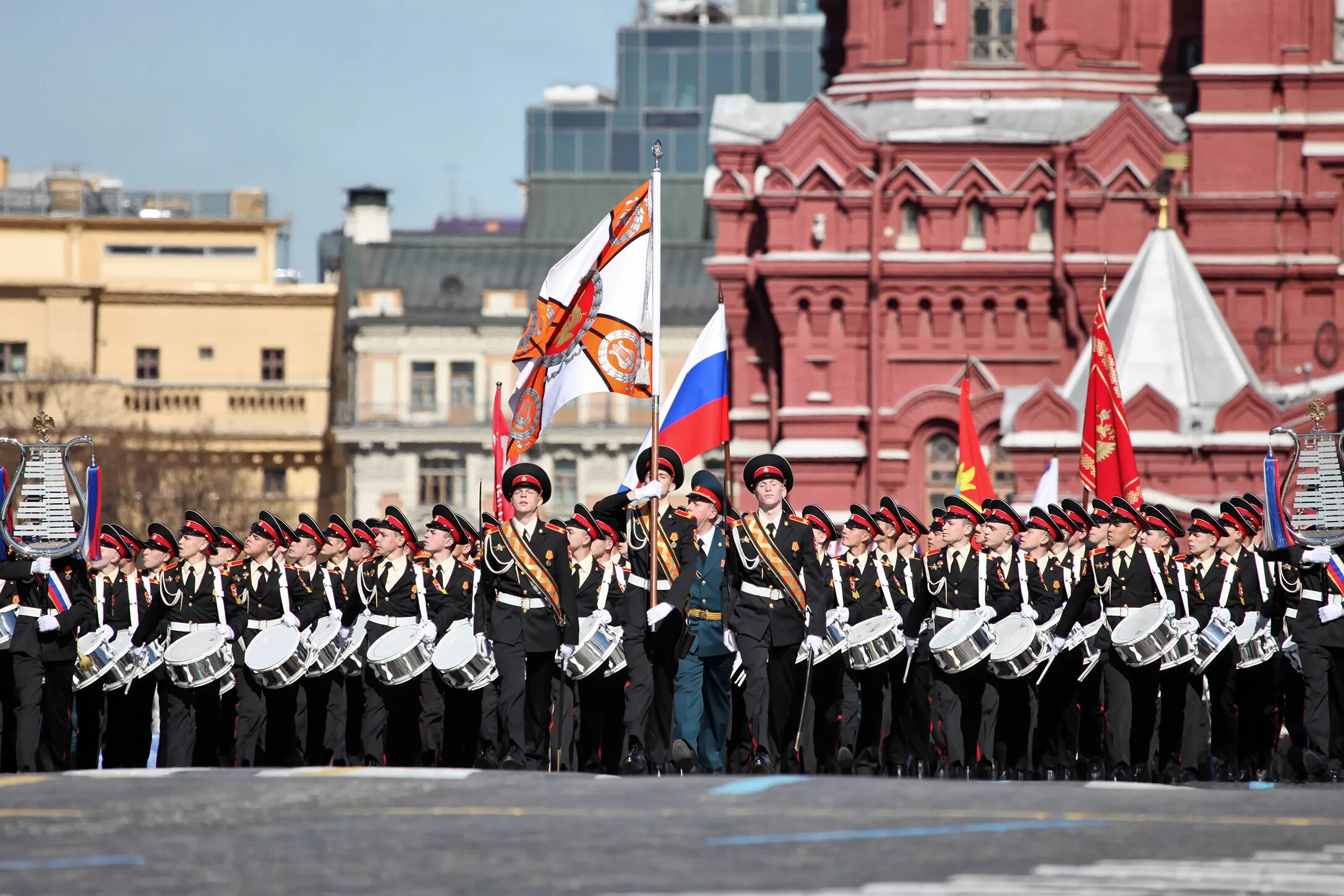 Когда прошел парад победы. Парад Победы в Киеве 2010. Парад 2022 трибуны красная площадь. Парад Победы 2010 в Москве. Парад Победы 1993.