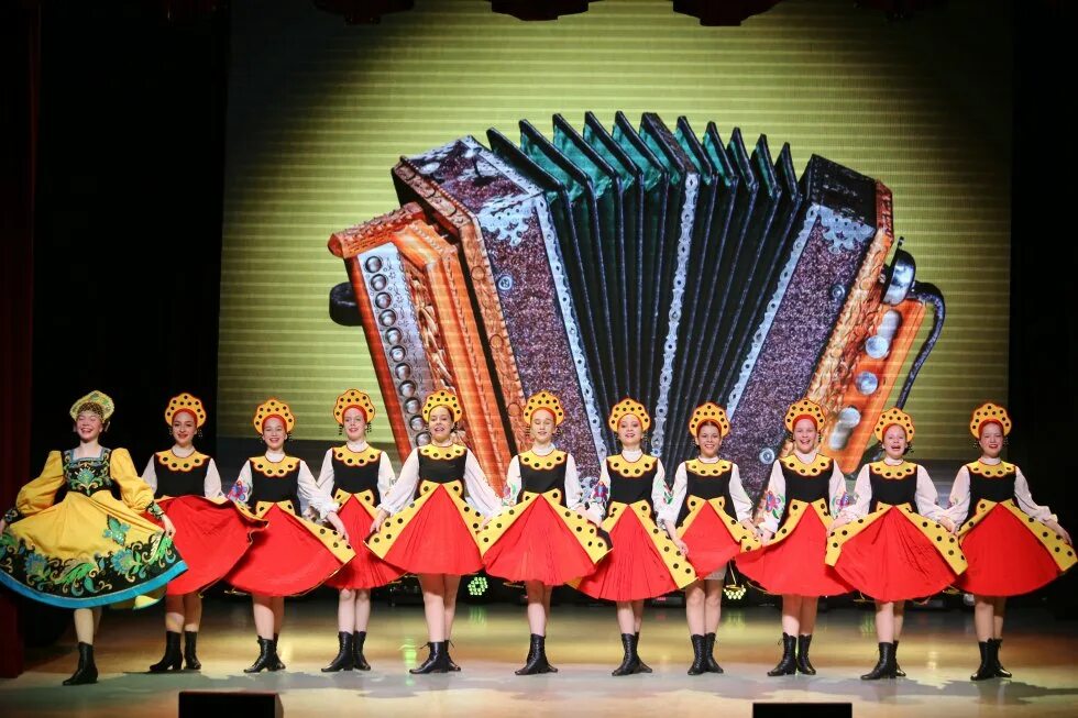 Орловские узоры ансамбль русских. Образцовый ансамбль вдохновение. Ансамбль народного танца самоцветы сургут. Хореографический ансамбль радость. Танцевальный ансамбль элегия.